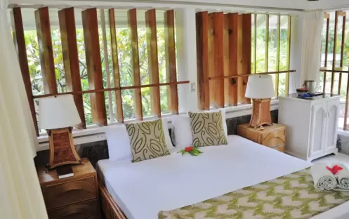 Young Island-Superior Cottage 1_3113